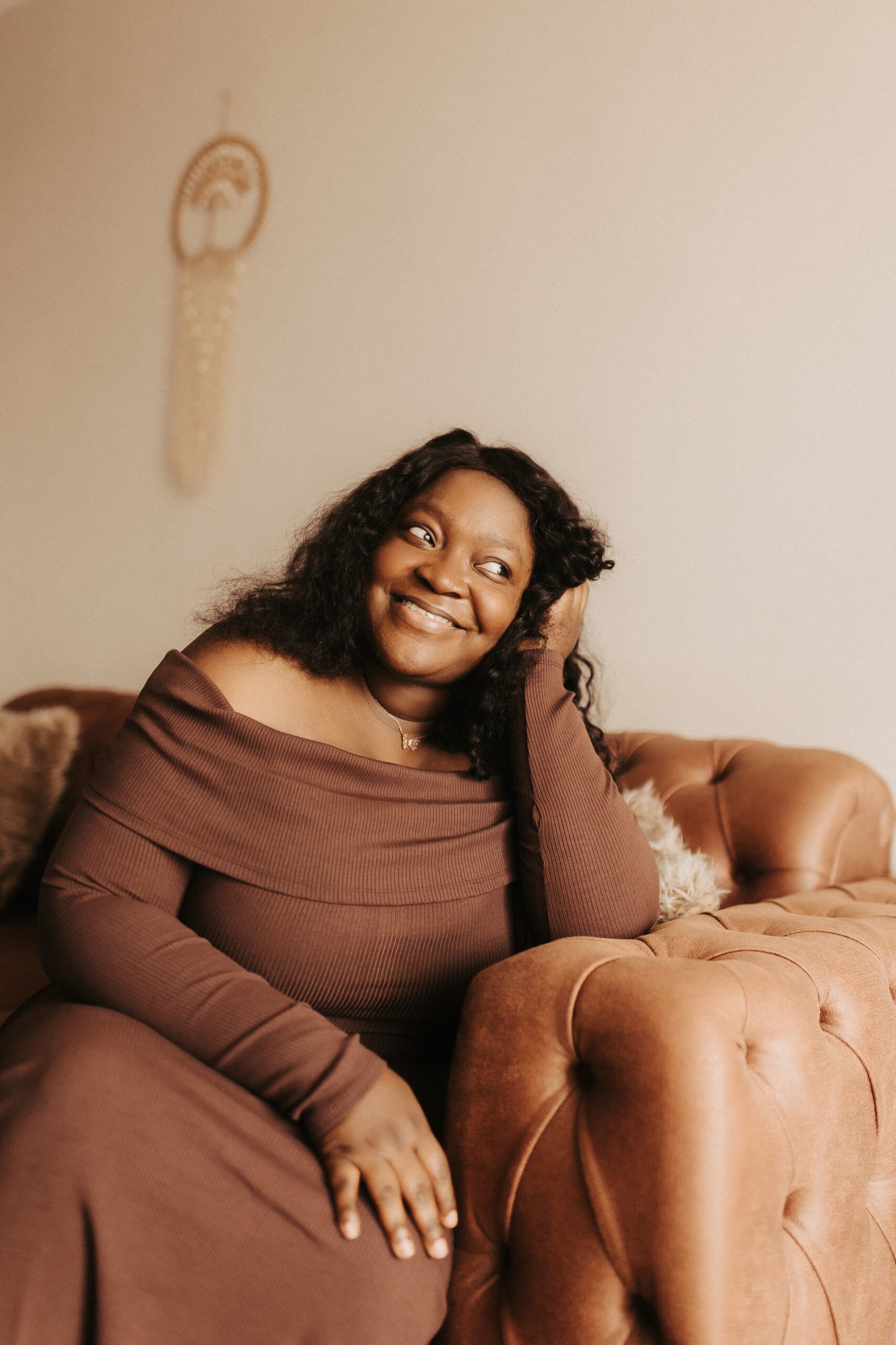 Temi motherhood photographer Hamilton Ontario studio portrait